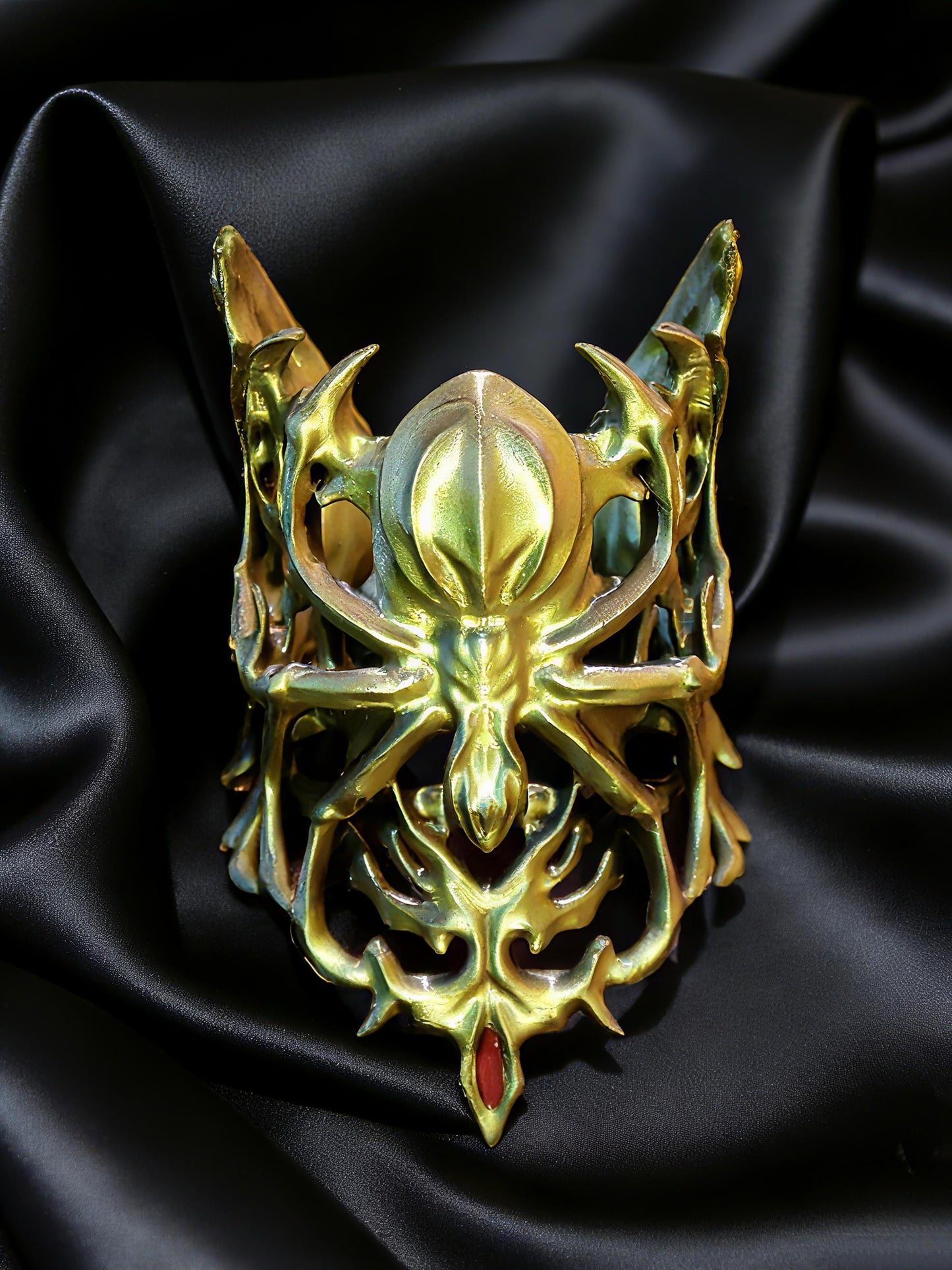 3D Printed Spider Hand Cuff Bracelet, Gothic Fantasy Hand Armor Jewelry, Avant Garde Dark Aesthetic Accessory, Gift for Goth