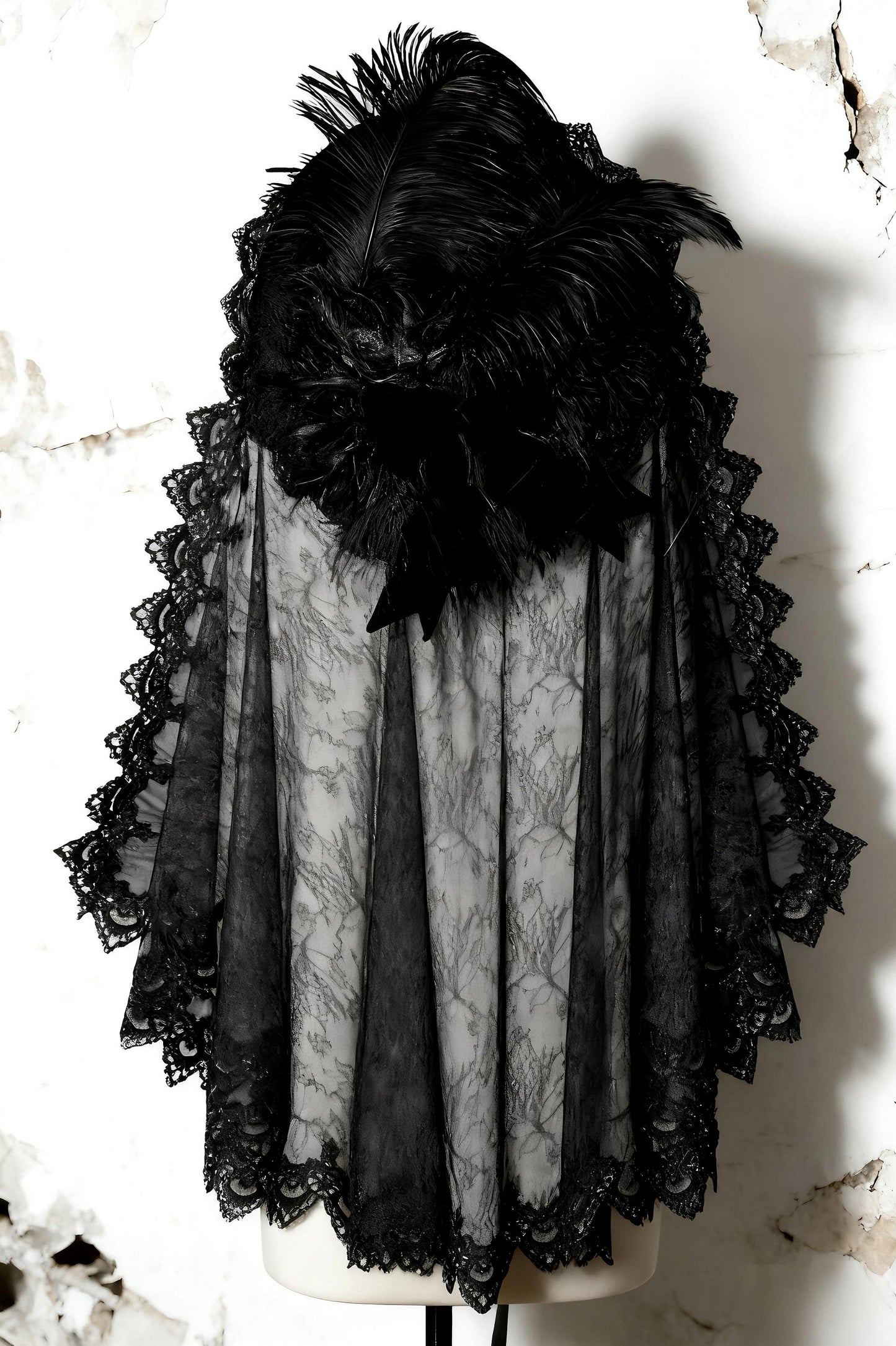 Gothic Feather Hat with Tulle Train– Black Witch Headpiece, Halloween Cosplay Veiled Hat, Victorian Gothic Costume Accessory