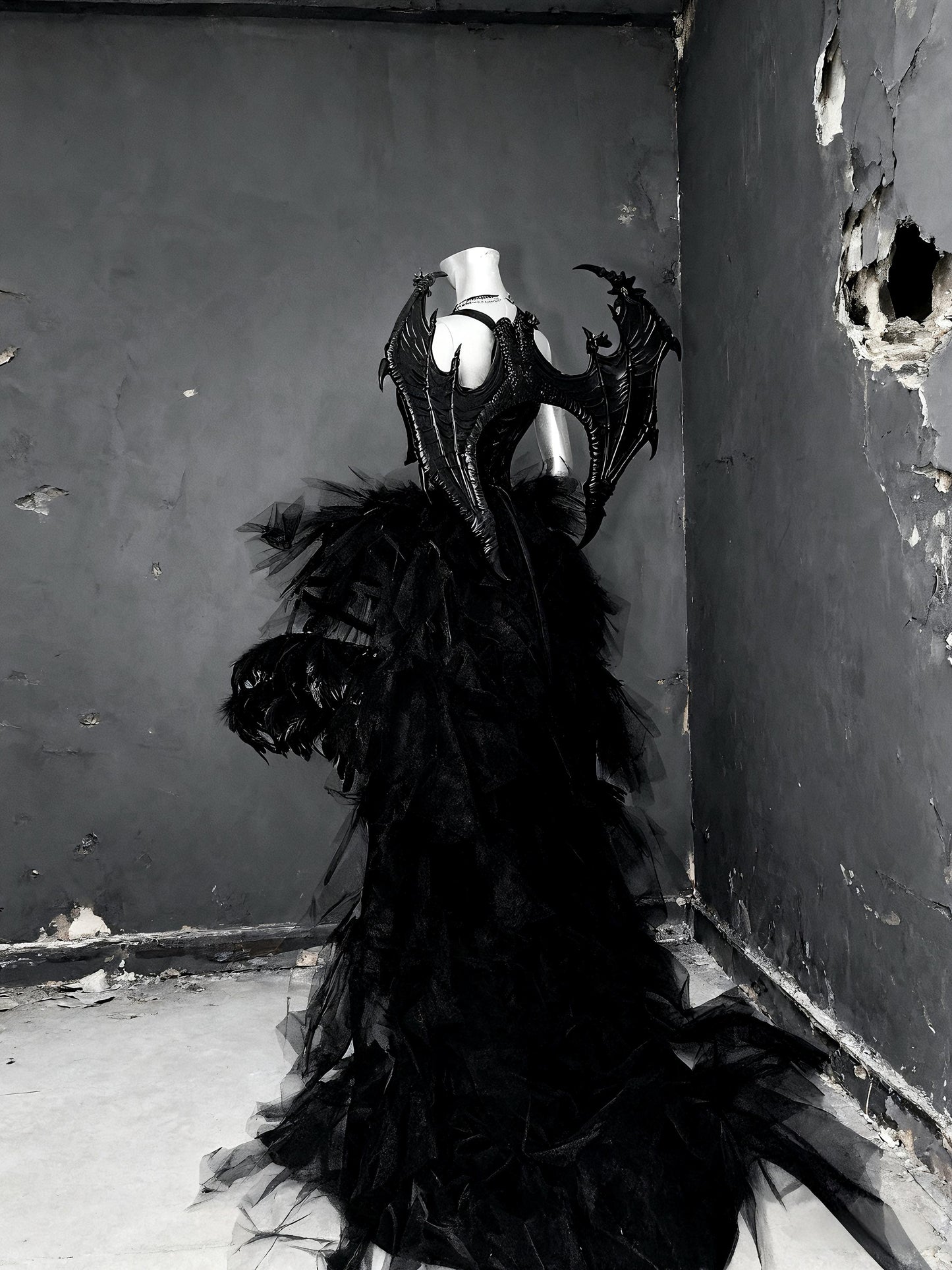 Dark Gothic Rave Festival Outfit, Black Feather Corset Gown with Dragon Wings, Fantasy Cage Skirt Dress for Halloween & Shows, Cosplay