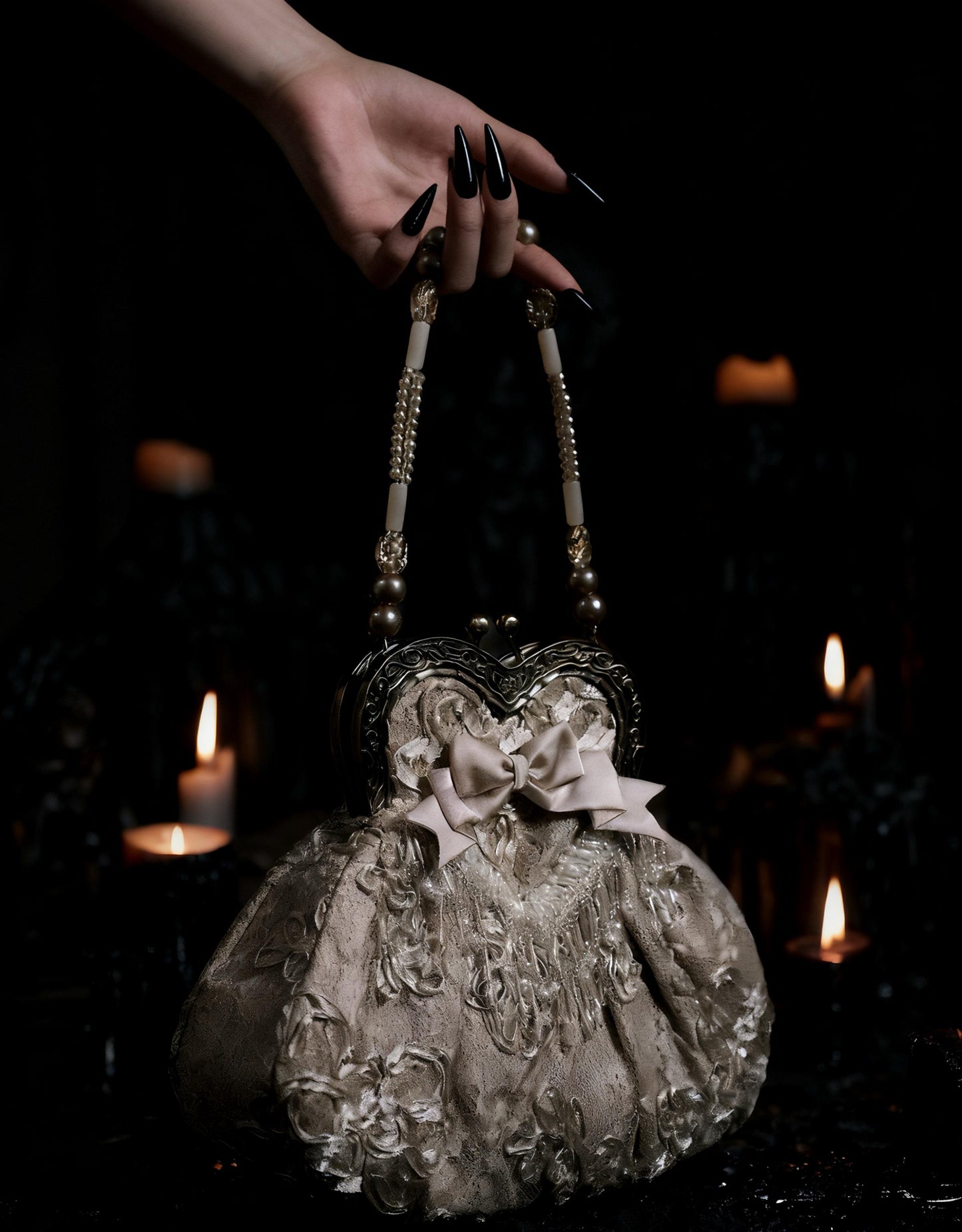 Medieal Victorian Lolita Heart Vintage Purse – Gothic Embroidered Satin Handbag with Pearls & Antique Metal Frame, Black Wedding Gift